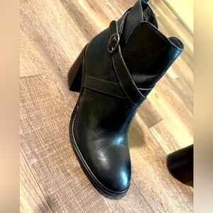 Antonio Melani leather Boots